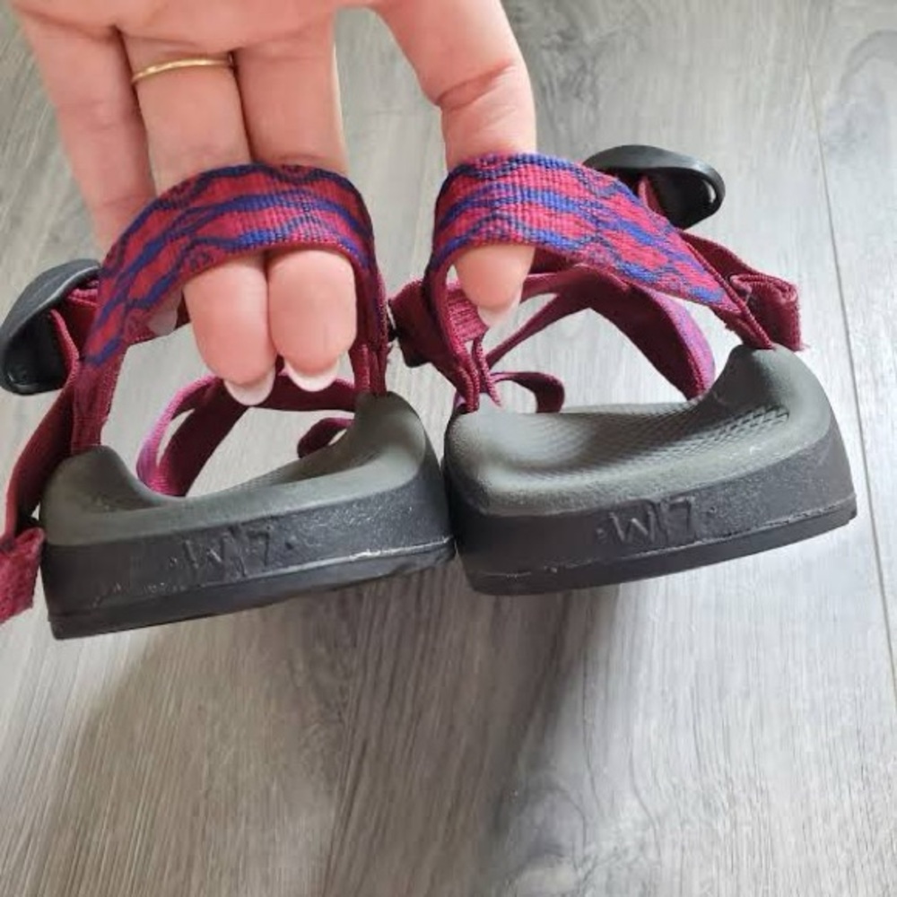 Chaco Z2 Classic Sandals Womens 7 Purple Pink Adjustable Hiking Outdoor Shoes - Picture 3 of 8